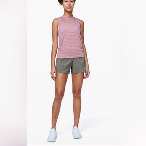 Lululemon Hotty hot shorts II sage grey size 4 EUC